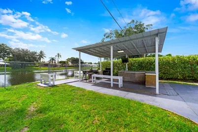 735 Hibiscus Drive, Royal Palm Beach, FL 33411 - Photo 24