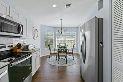 252 Legendary Circle, Palm Beach Gardens, FL 33418 - Photo 6