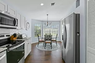 252 Legendary Cir, Palm Beach Gardens, FL 33418 - Photo 6