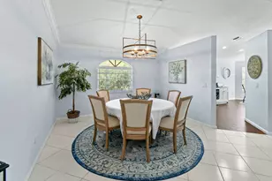 252 Legendary Cir, Palm Beach Gardens, FL 33418 - Photo 4