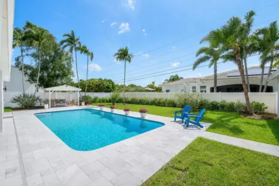 2708 NE 1st Avenue, Wilton Manors, FL 33334 - Photo 2