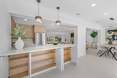 2708 NE 1st Avenue, Wilton Manors, FL 33334 - Photo 16