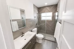 7120 SW 13th St, Pembroke Pines, FL 33023 - Photo 6