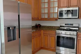 167 Isle Verde Way, Palm Beach Gardens, FL 33418 - Photo 2