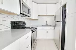 930 N 14th Ct, Hollywood, FL 33020 - Photo 1