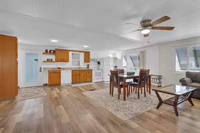 140 NE Pinelake Village Boulevard, Jensen Beach, FL 34957 - Photo 12