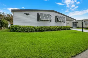 140 NE Pinelake Village Blvd, Jensen Beach, FL 34957 - Photo 4