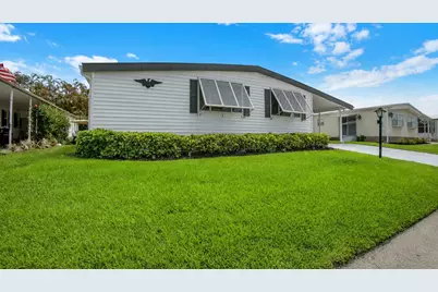 140 NE Pinelake Village Boulevard, Jensen Beach, FL 34957 - Photo 4