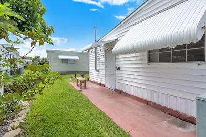 140 NE Pinelake Village Boulevard, Jensen Beach, FL 34957 - Photo 52