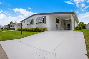 140 NE Pinelake Village Blvd, Jensen Beach, FL 34957 - Photo 2
