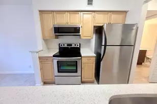 9955 Westview Dr, Coral Springs, FL 33076 - Photo 4