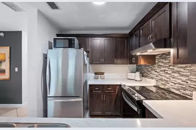 3900 NE 18th Avenue #13C, Oakland Park, FL 33334 - Photo 4