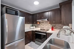 3900 NE 18th Ave, Oakland Park, FL 33334 - Photo 4