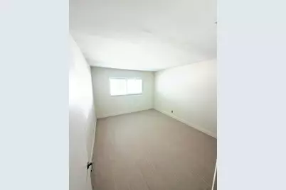 2648 NE 9th Street, Pompano Beach, FL 33062 - Photo 12