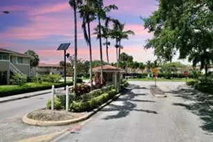 10008 Twin Lakes Dr, Coral Springs, FL 33071 - Photo 32