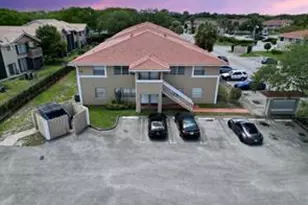 10008 Twin Lakes Dr, Coral Springs, FL 33071 - Photo 22