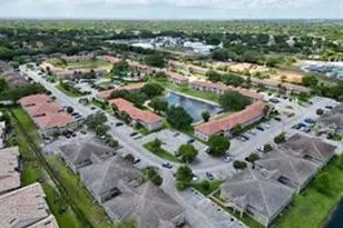 10008 Twin Lakes Dr, Coral Springs, FL 33071 - Photo 30