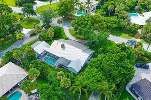 15 W High Point Rd, Sewalls Point, FL 34996 - Photo 12