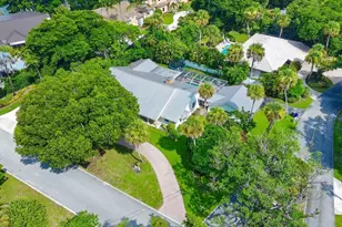 15 W High Point Rd, Sewalls Point, FL 34996 - Photo 58