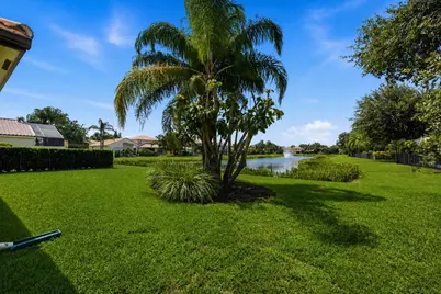 8895 Chestnut Ridge Way, Boynton Beach, FL 33473 - Photo 32