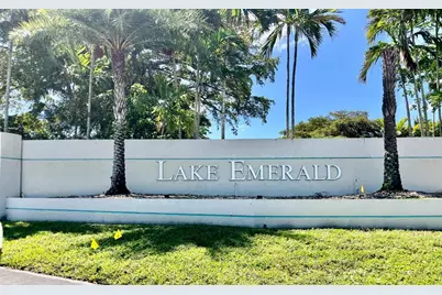 109 Lake Emerald Drive #107, Oakland Park, FL 33309 - Photo 16