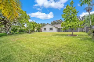 8411 SW 57th St, Davie, FL 33328 - Photo 38