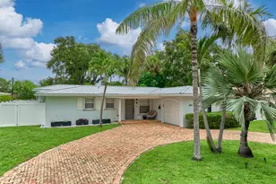 683 SW 2nd St, Boca Raton, FL 33486 - Photo 2