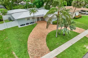 683 SW 2nd St, Boca Raton, FL 33486 - Photo 4