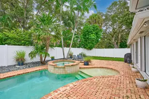 683 SW 2nd St, Boca Raton, FL 33486 - Photo 14