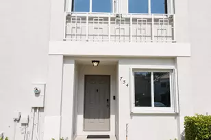 754 NW 208th Dr, Pembroke Pines, FL 33029 - Photo 2