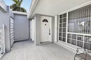 9120 SW 55th Ct, Cooper City, FL 33328 - Photo 10