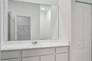 381 SE Crossoak Ln, Port Saint Lucie, FL 34984 - Photo 24