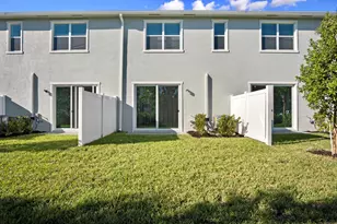 381 SE Crossoak Ln, Port Saint Lucie, FL 34984 - Photo 34