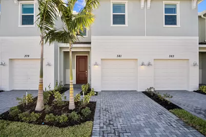 381 SE Crossoak Lane, Port Saint Lucie, FL 34984 - Photo 4