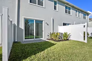 381 SE Crossoak Ln, Port Saint Lucie, FL 34984 - Photo 32