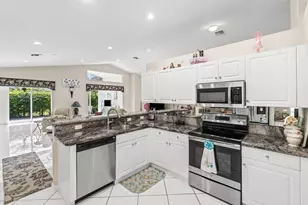 12185 Castle Pines Rd, Boynton Beach, FL 33437 - Photo 16