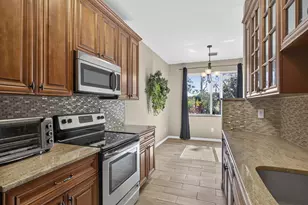 333 River Bluff Ln, Royal Palm Beach, FL 33411 - Photo 6