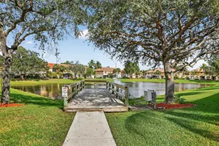 333 River Bluff Ln, Royal Palm Beach, FL 33411 - Photo 32