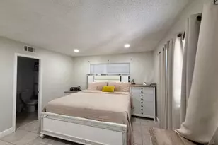 1421 NW 45th St, Deerfield Beach, FL 33064 - Photo 10