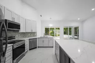 4521 Carlton Golf Dr, Lake Worth, FL 33449 - Photo 2