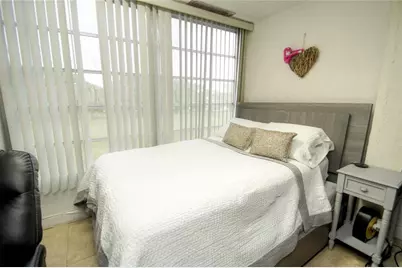 8401 Lagos De Campo Boulevard #306V, Tamarac, FL 33321 - Photo 10