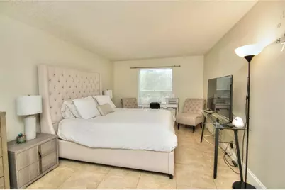 8401 Lagos De Campo Boulevard #306V, Tamarac, FL 33321 - Photo 6