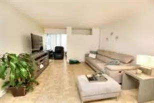 8401 Lagos De Campo Blvd, Tamarac, FL 33321 - Photo 2
