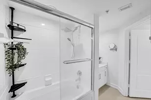 110 N Federal Hwy, Fort Lauderdale, FL 33301 - Photo 16