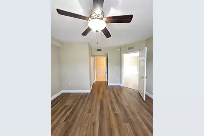 1049 Golden Lakes Boulevard #115, West Palm Beach, FL 33411 - Photo 10