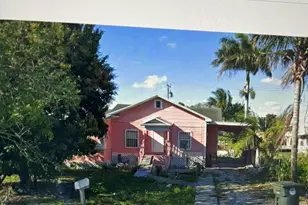125 SW Avenue C, Belle Glade, FL 33430 - Photo 1
