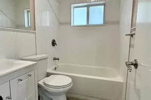 5950 NE 6th Ave, Oakland Park, FL 33334 - Photo 10