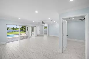 1128 SW 7th St, Boca Raton, FL 33486 - Photo 12