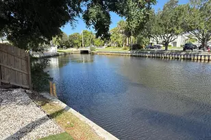620 NE 20th St, Wilton Manors, FL 33305 - Photo 2