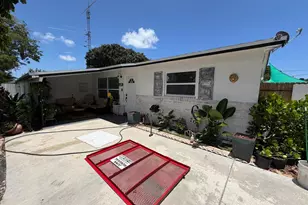 912 Montego Dr, West Palm Beach, FL 33415 - Photo 2